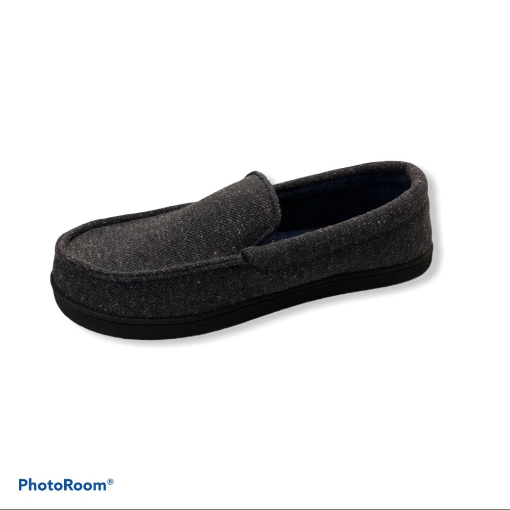 Isotoner Slippers - Picture 4 of 7